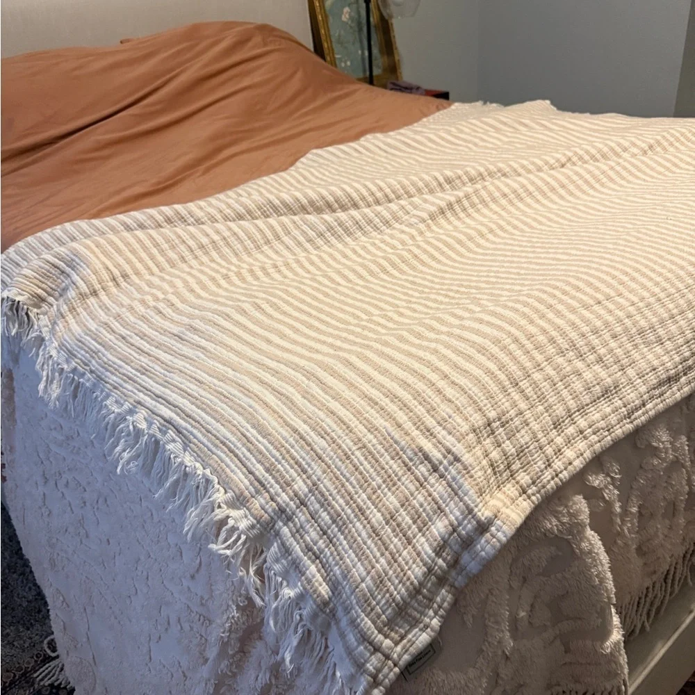 Texteis Penedo Cotton Tan Cream Striped Throw Blanket