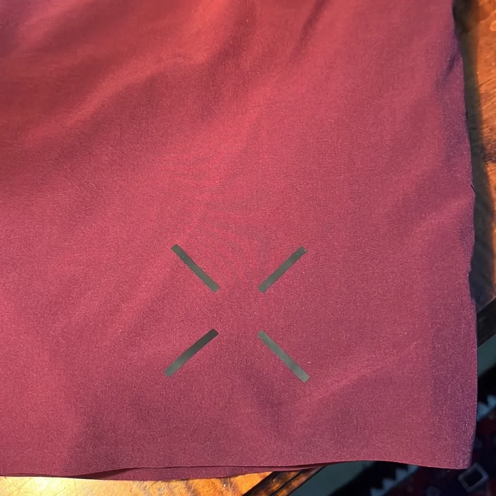 NWOT Ten Thousand Maroon Interval Short (Liner) 7