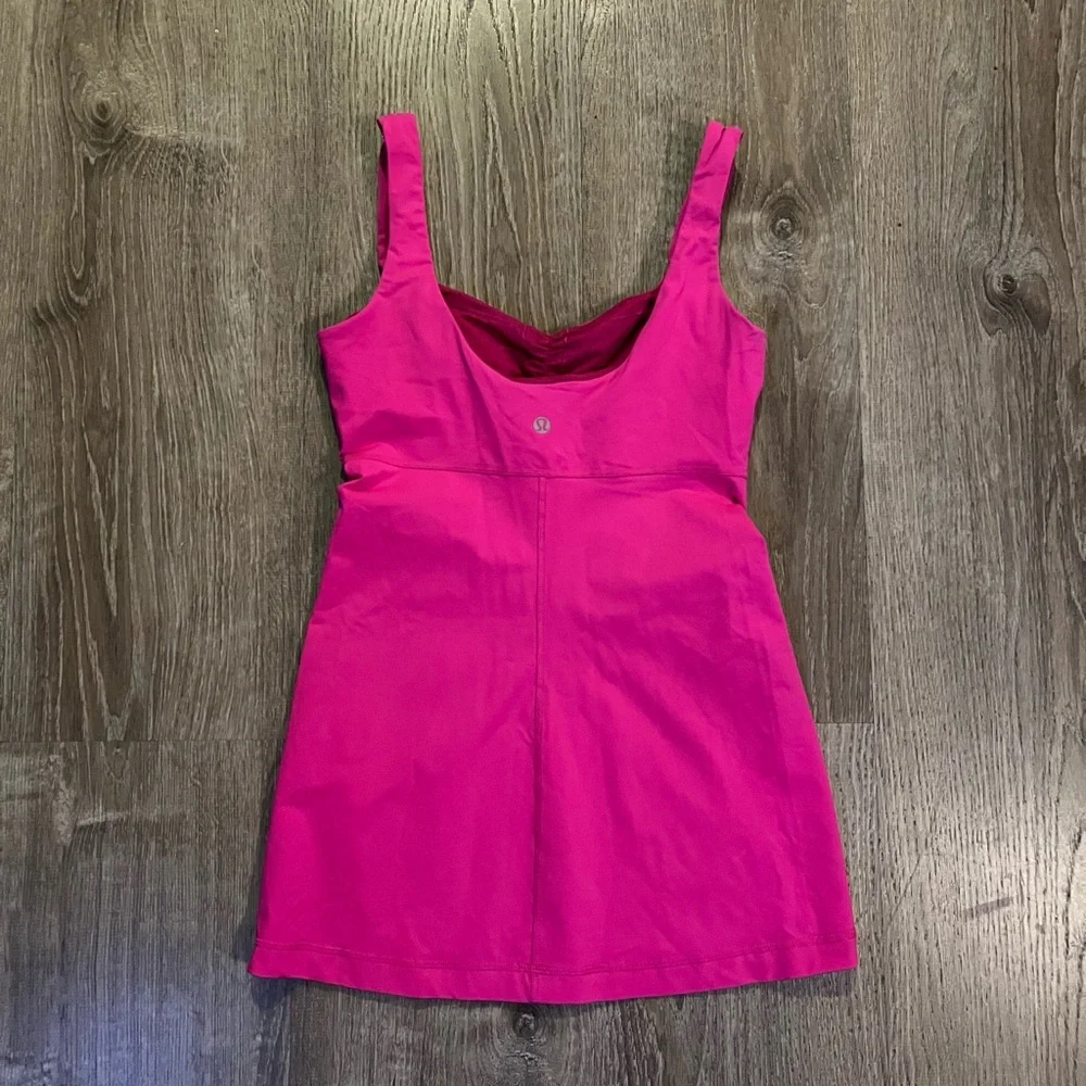 Lululemon Aria Tank II in pink