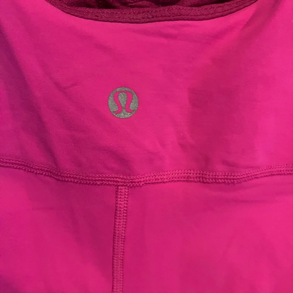 Lululemon Aria Tank II in pink