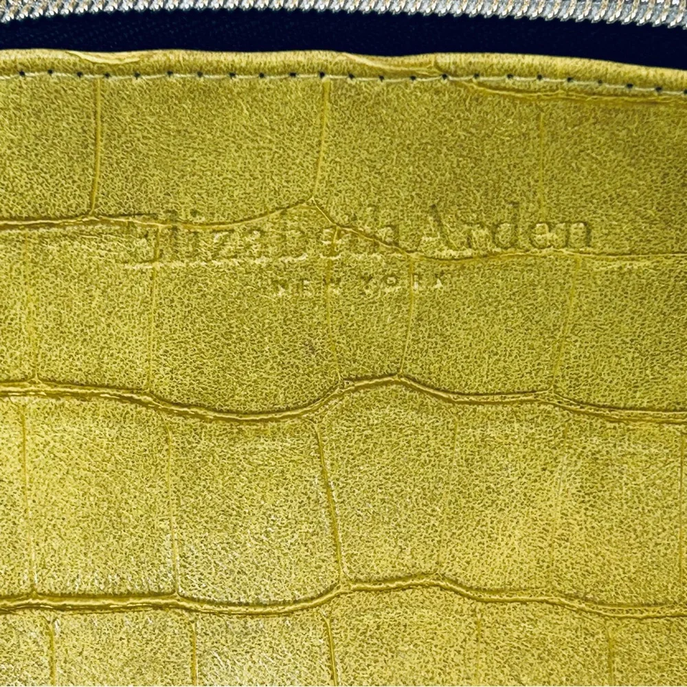 Elizabeth Arden chic yellow
