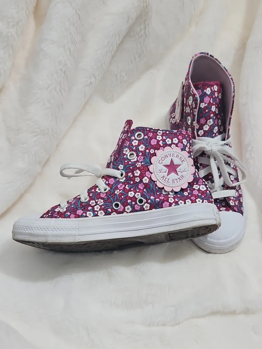 Converse Chuck Taylor All Star Hi-Top Sneakers – Size 1 – Rose Maroon Floral
