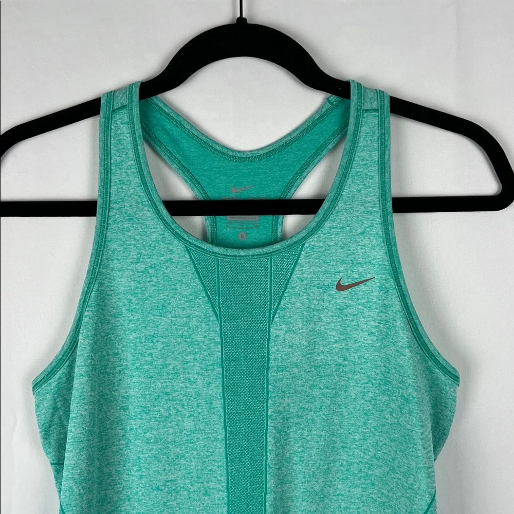 Nike excellent preowned