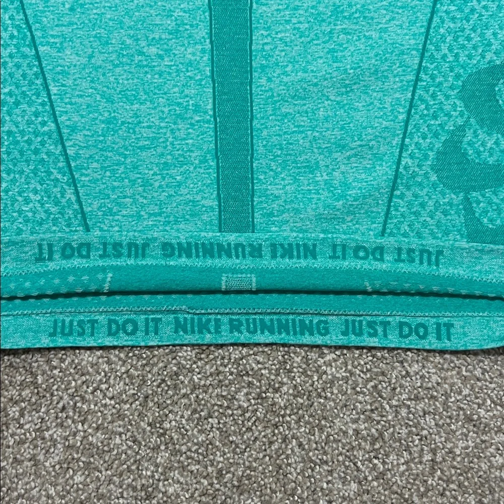Nike excellent preowned