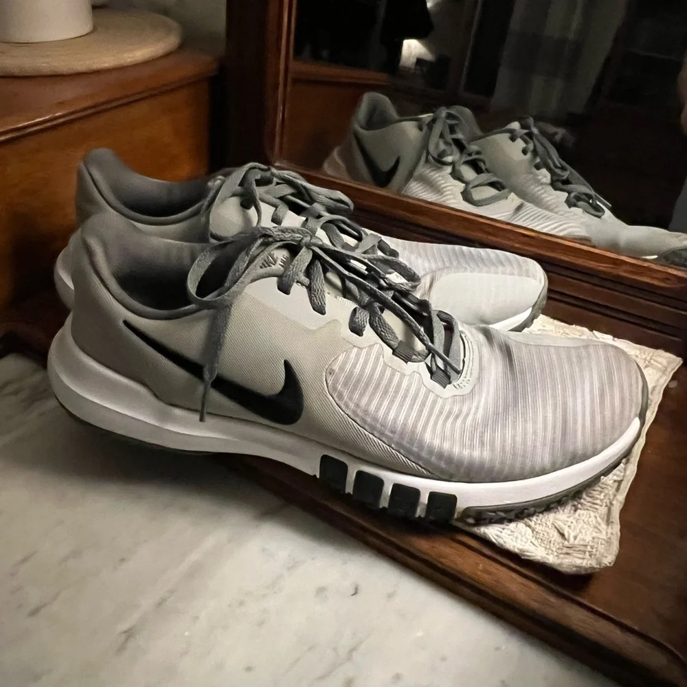 Nike classic flex