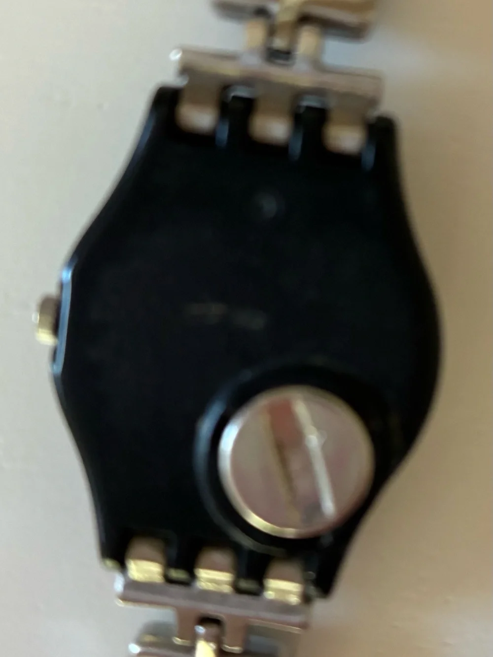 Swatch black white