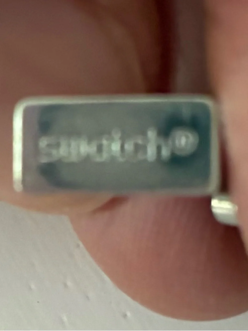 Swatch black white
