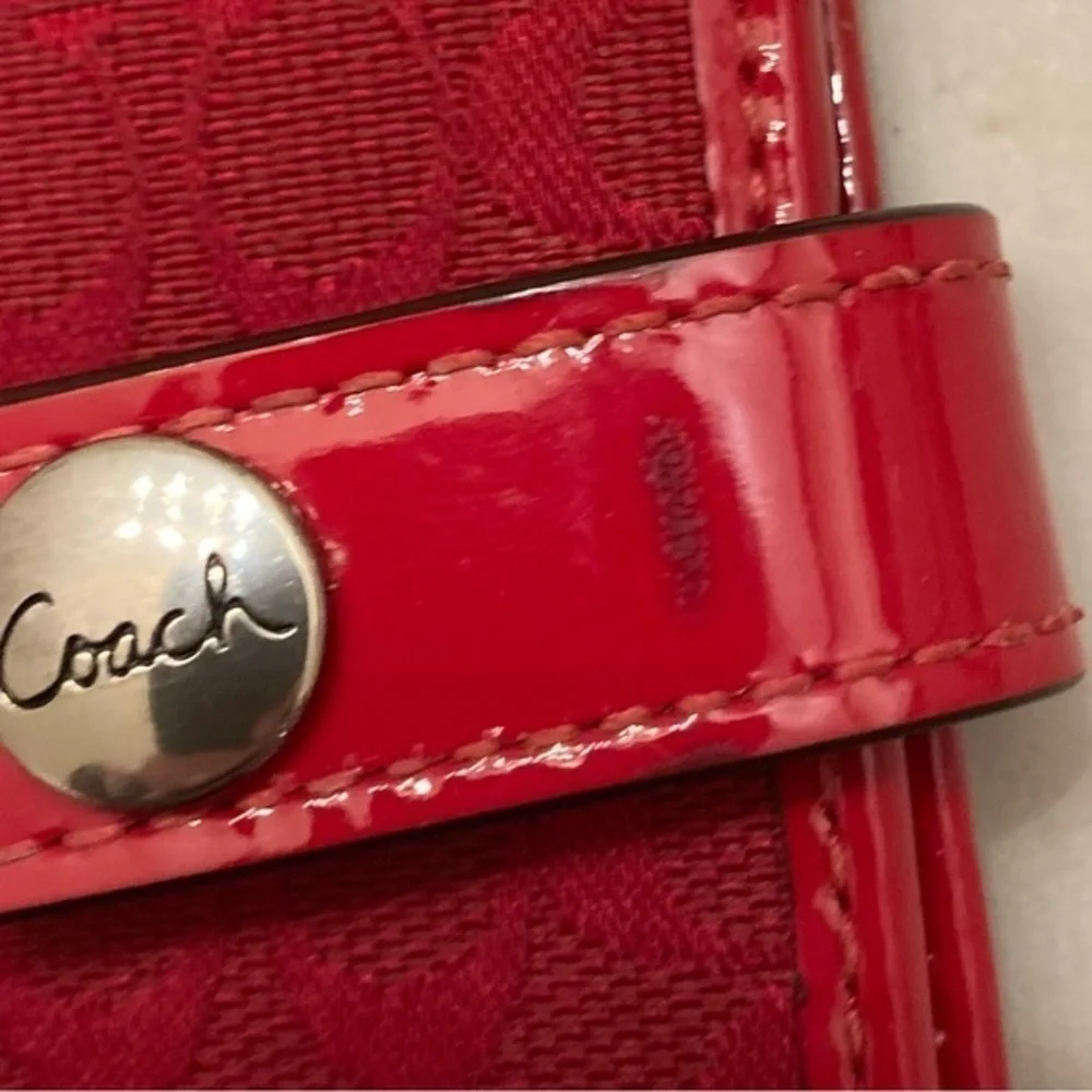 Coach stain front