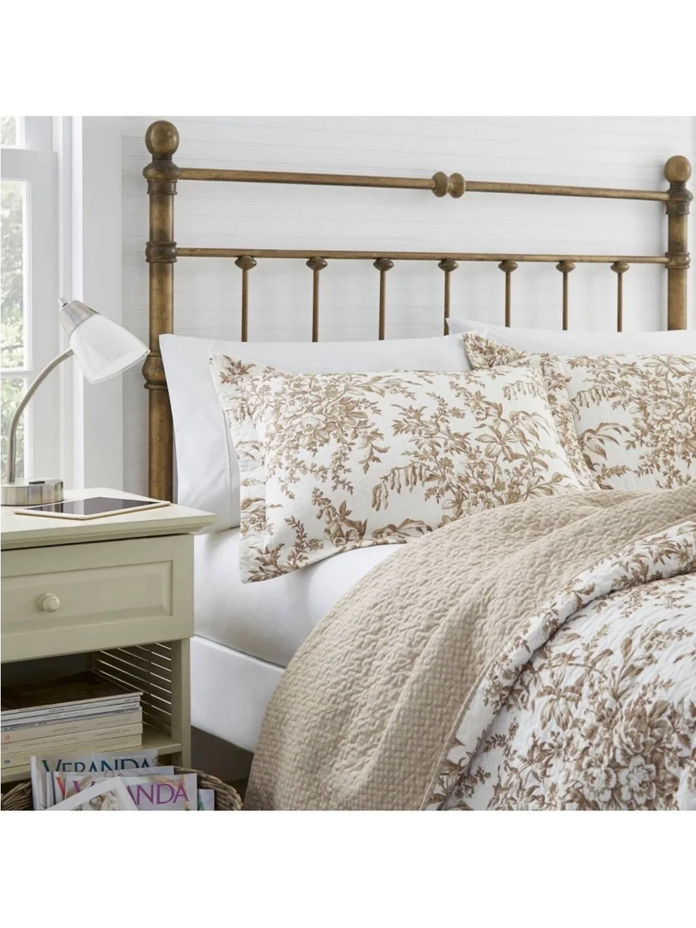 Laura Ashley￼ laura ashley