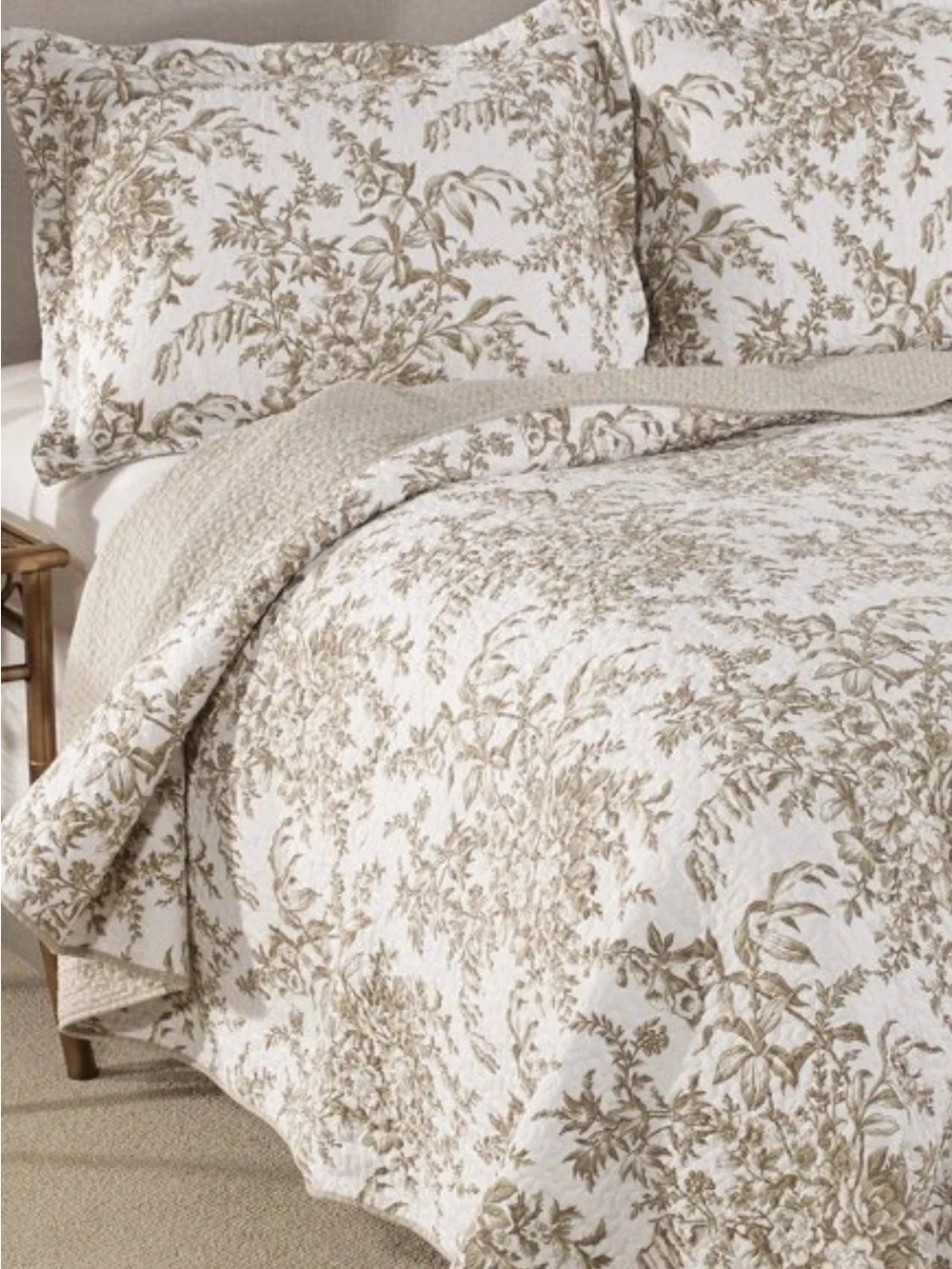 Laura Ashley￼ laura ashley