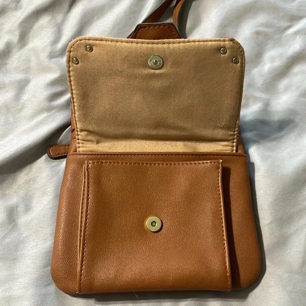 💰Vegan leather crossbody bag NWOT