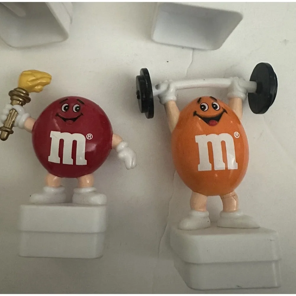M&M's Lot 10 Square Sport Skiing, Skating, Hockey Olympic Torch & Plush 1991