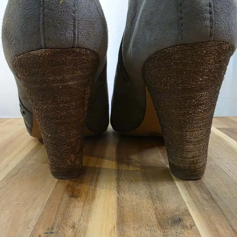 Vince Camuto step out
