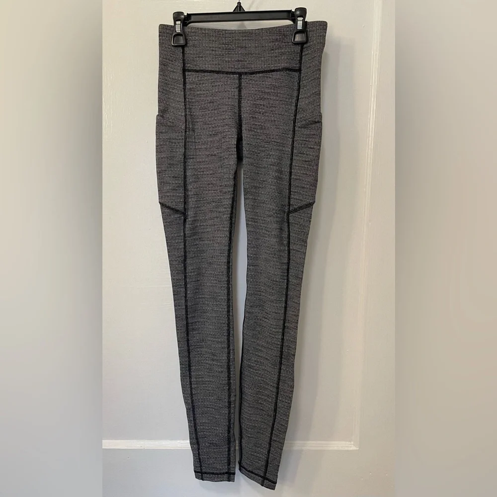 Lululemon Speed Up Tight 28