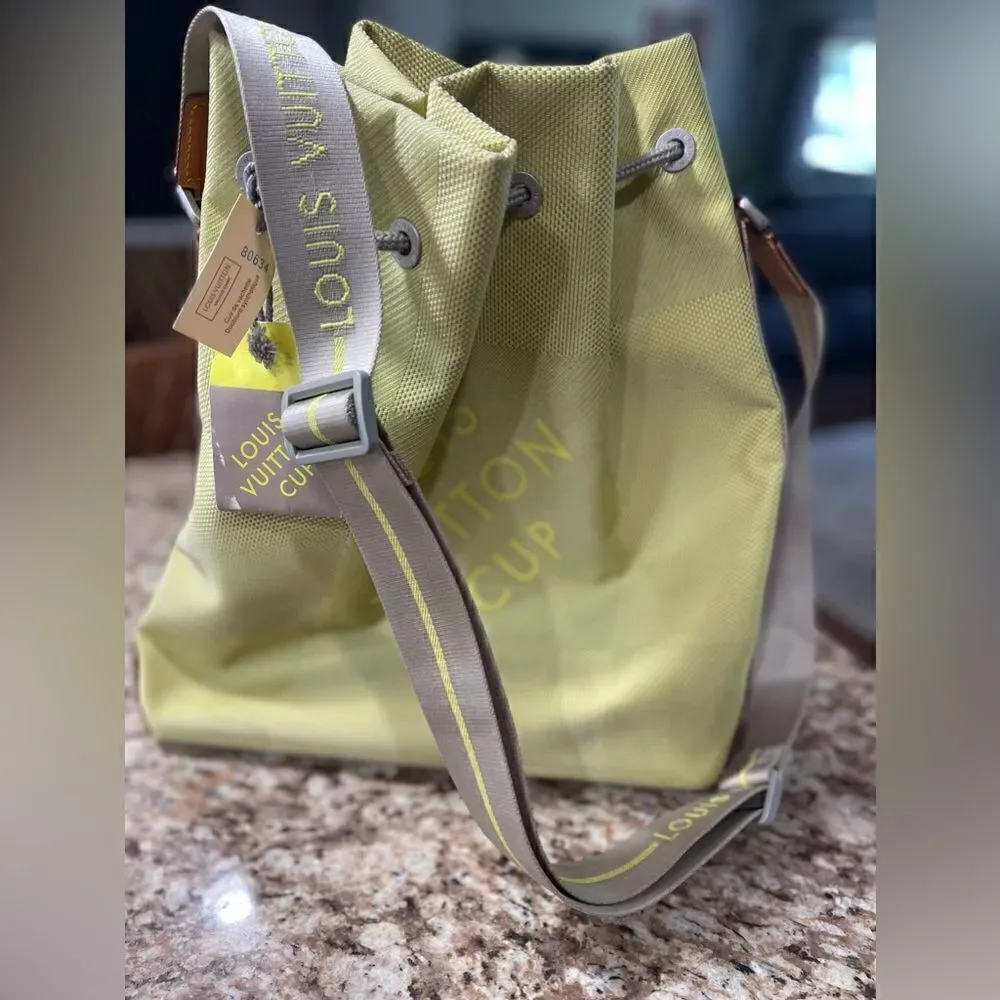 RARE Louis Vuitton 2002 Damier Geant LV Cup Volunteer Bag