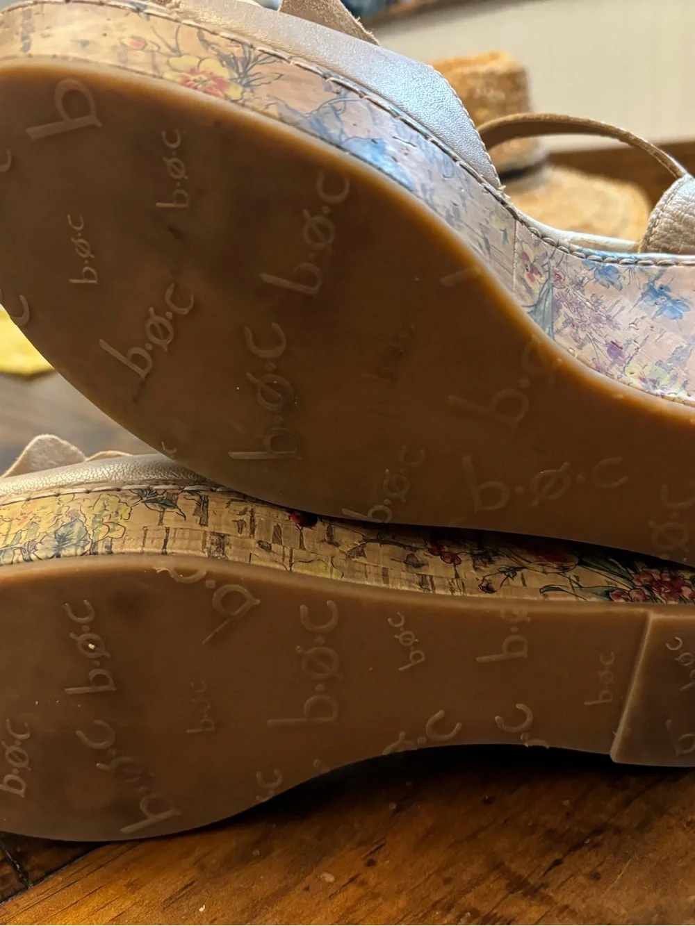 b.o.c. chic wedge