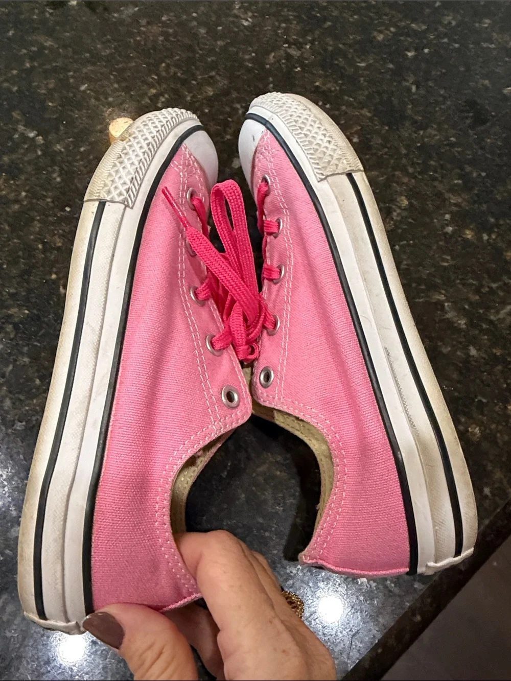 Converse vivid pink