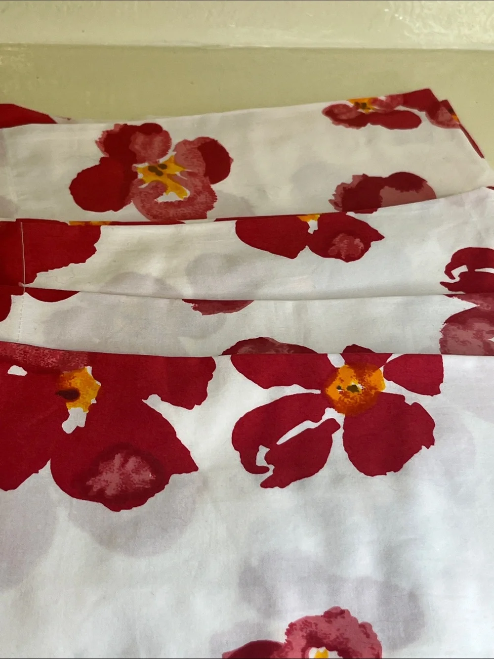 Vintage, Retired, Pottery Barn Set of 4 Vibrant Red Poppy Napkins- 100% Cotton