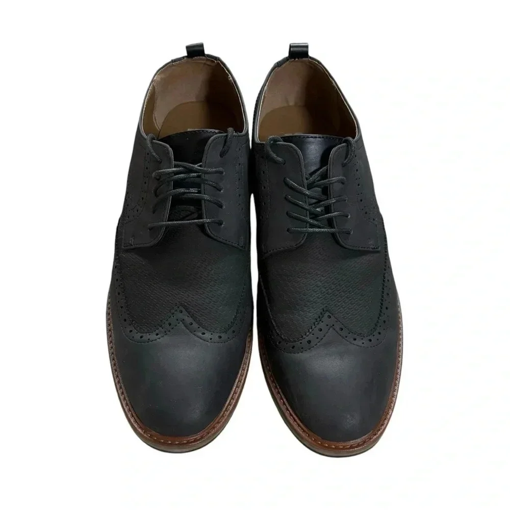 R2 Men’s Stanley Wing Tip Style Dress Shoe