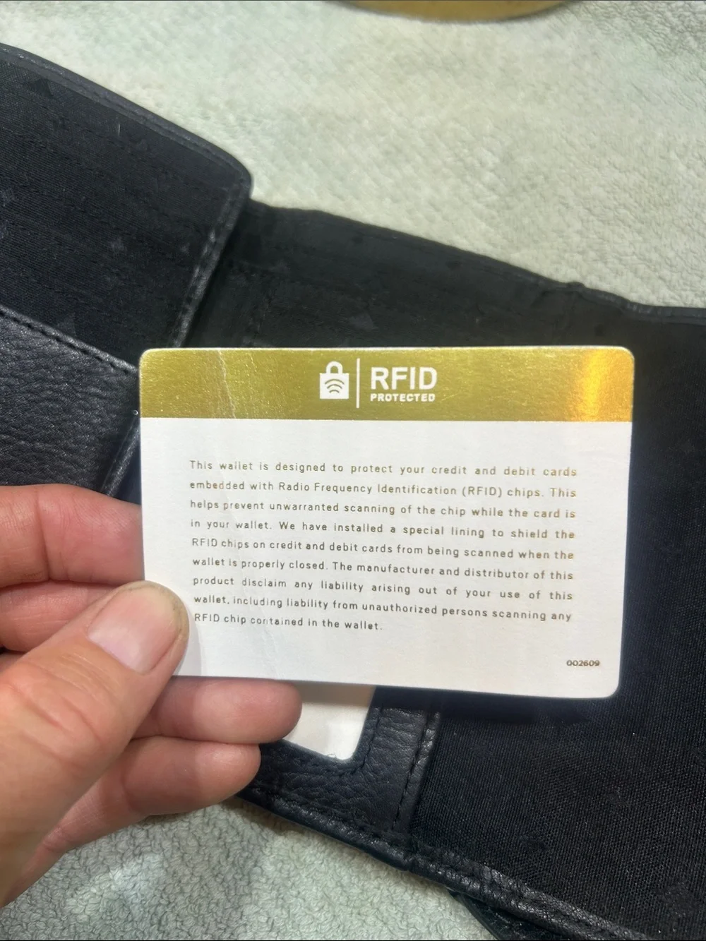 Fossil compact wallet
