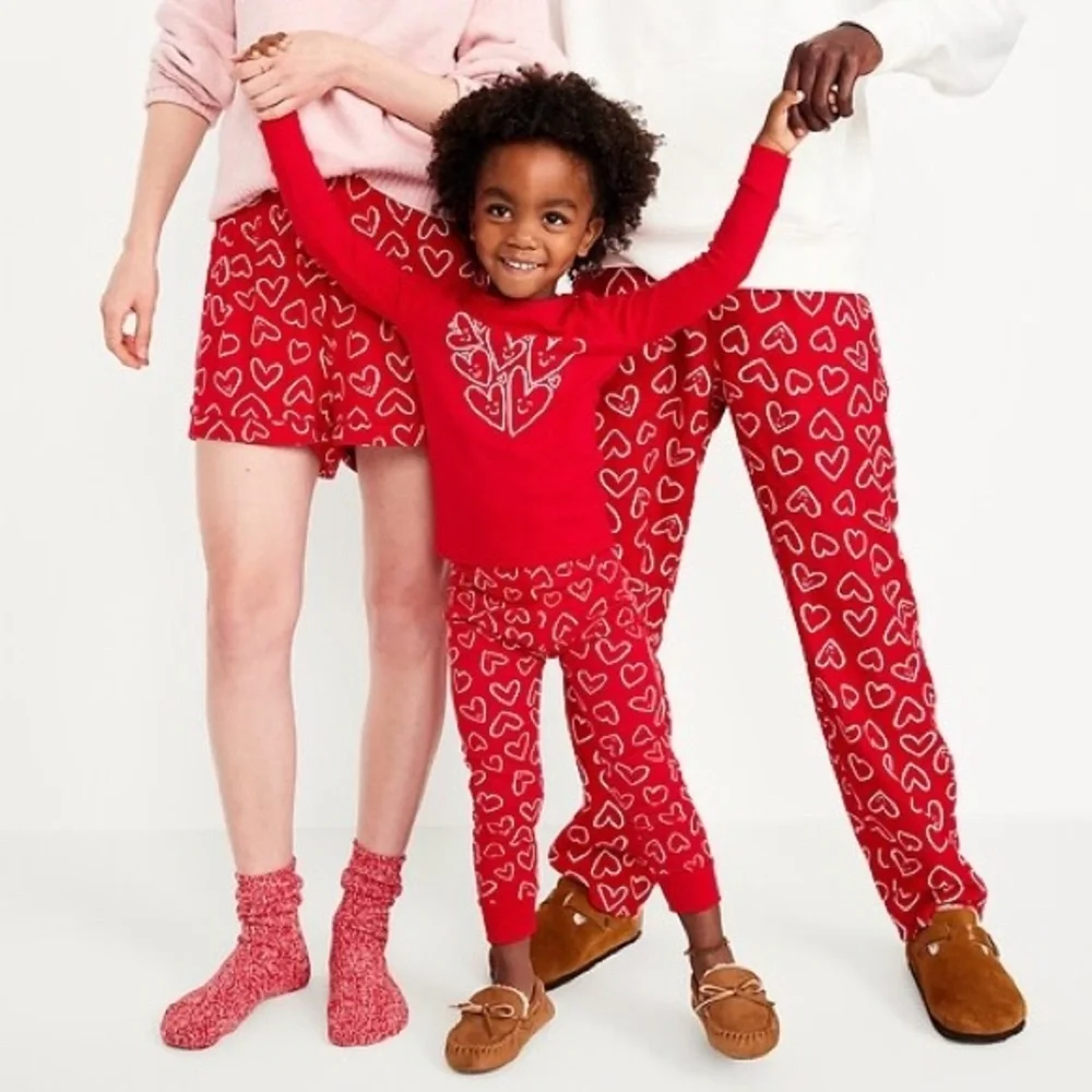 Old Navy Kids Medium Pajama Set Long Sleeve Long Pants with White Hearts NWT
