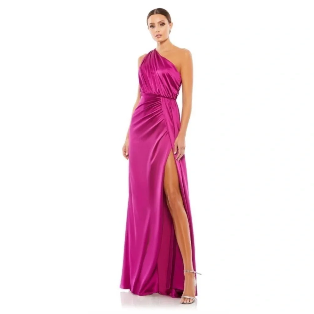 Mac Duggal nwt mac