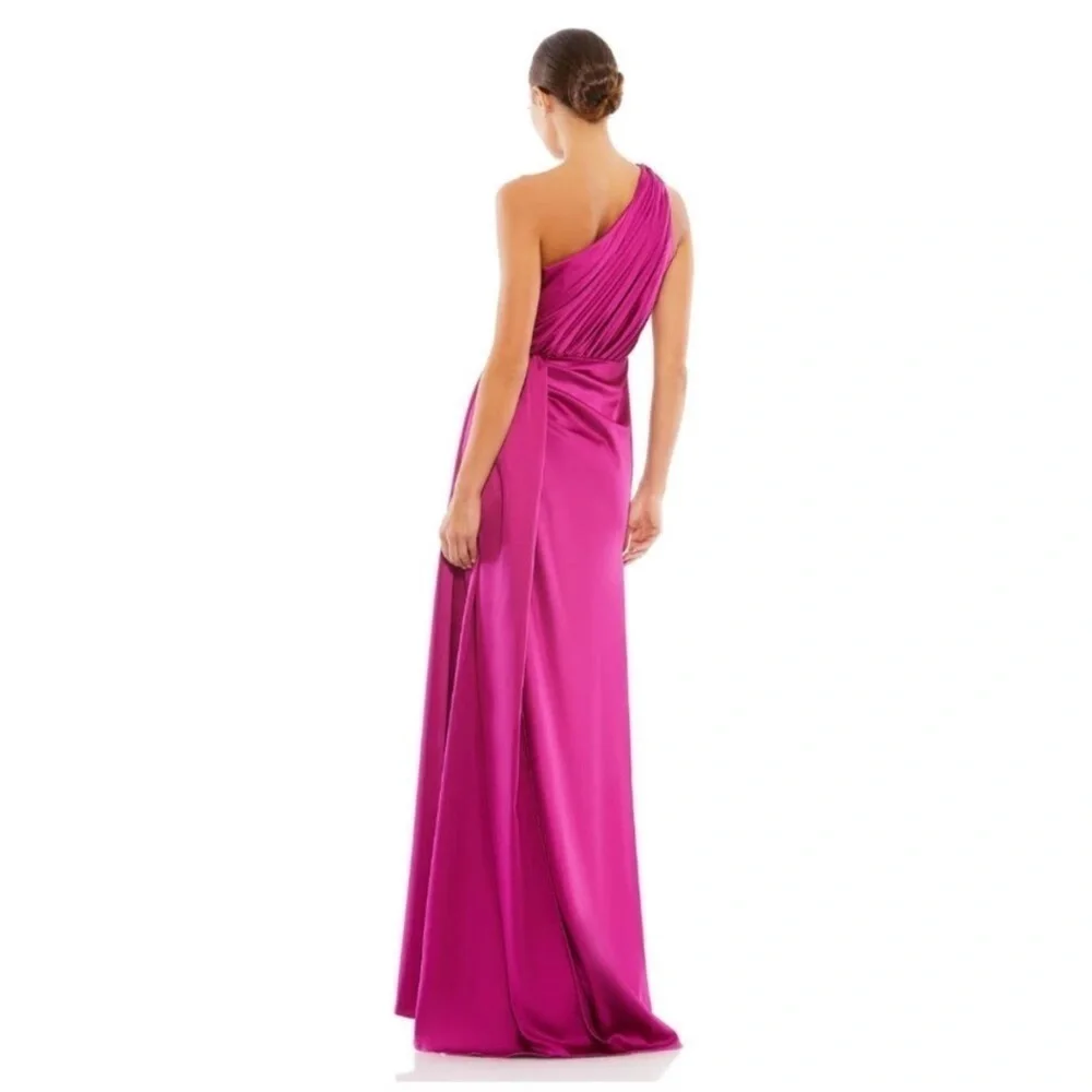 Mac Duggal nwt mac