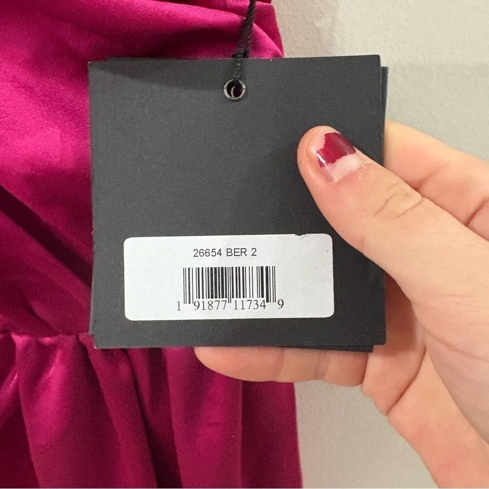 Mac Duggal nwt mac