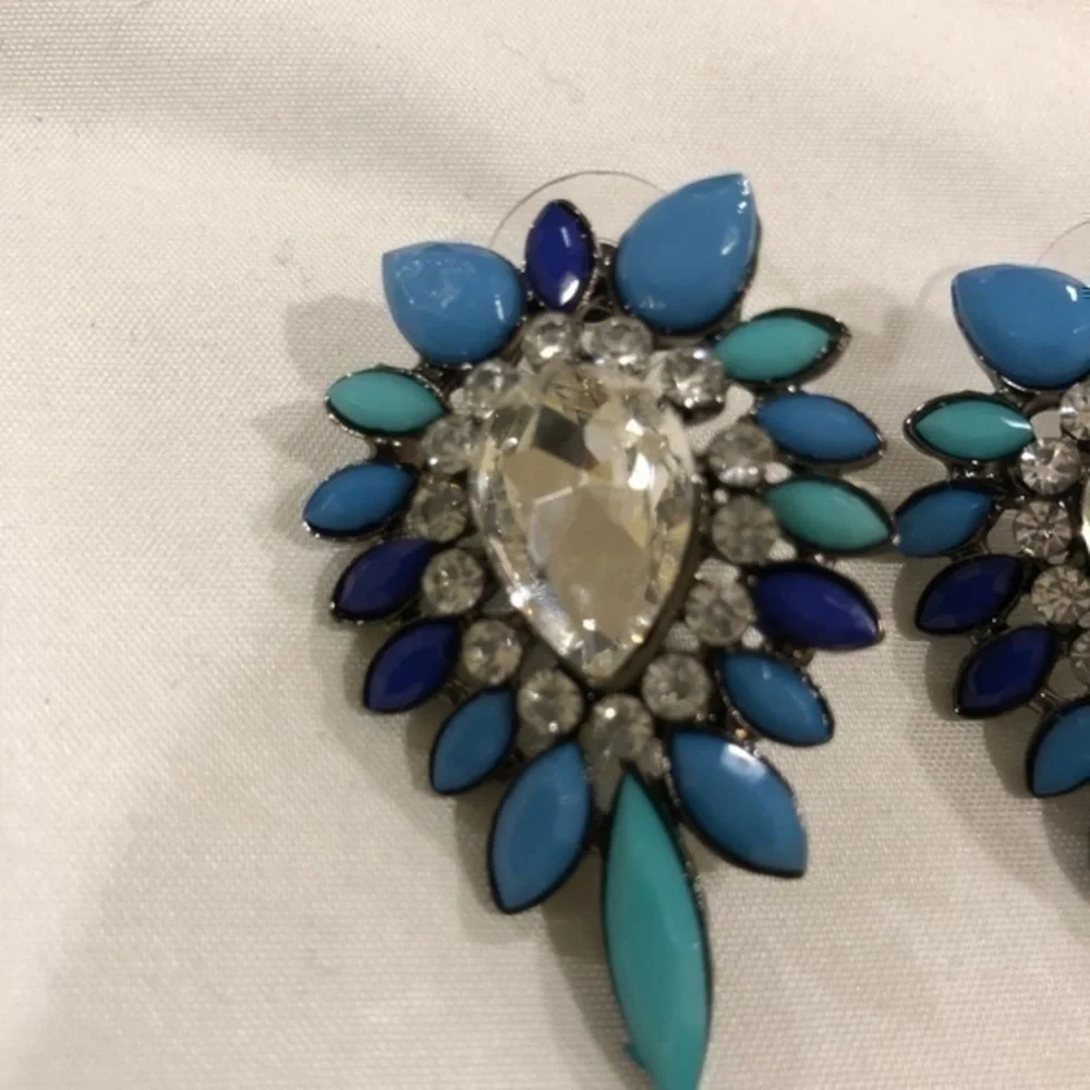 N/A earrings blue top