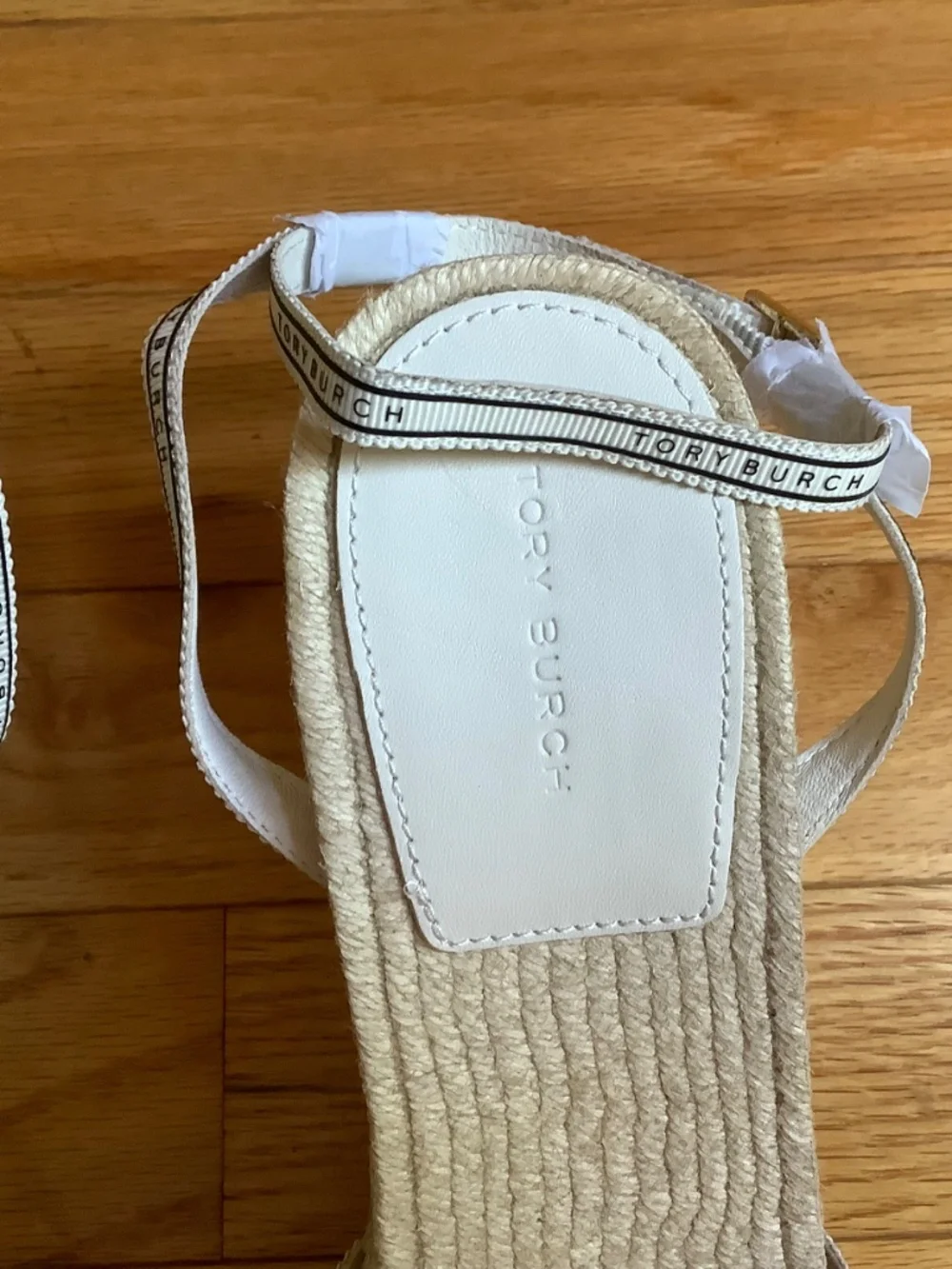 Tory Burch tory burch