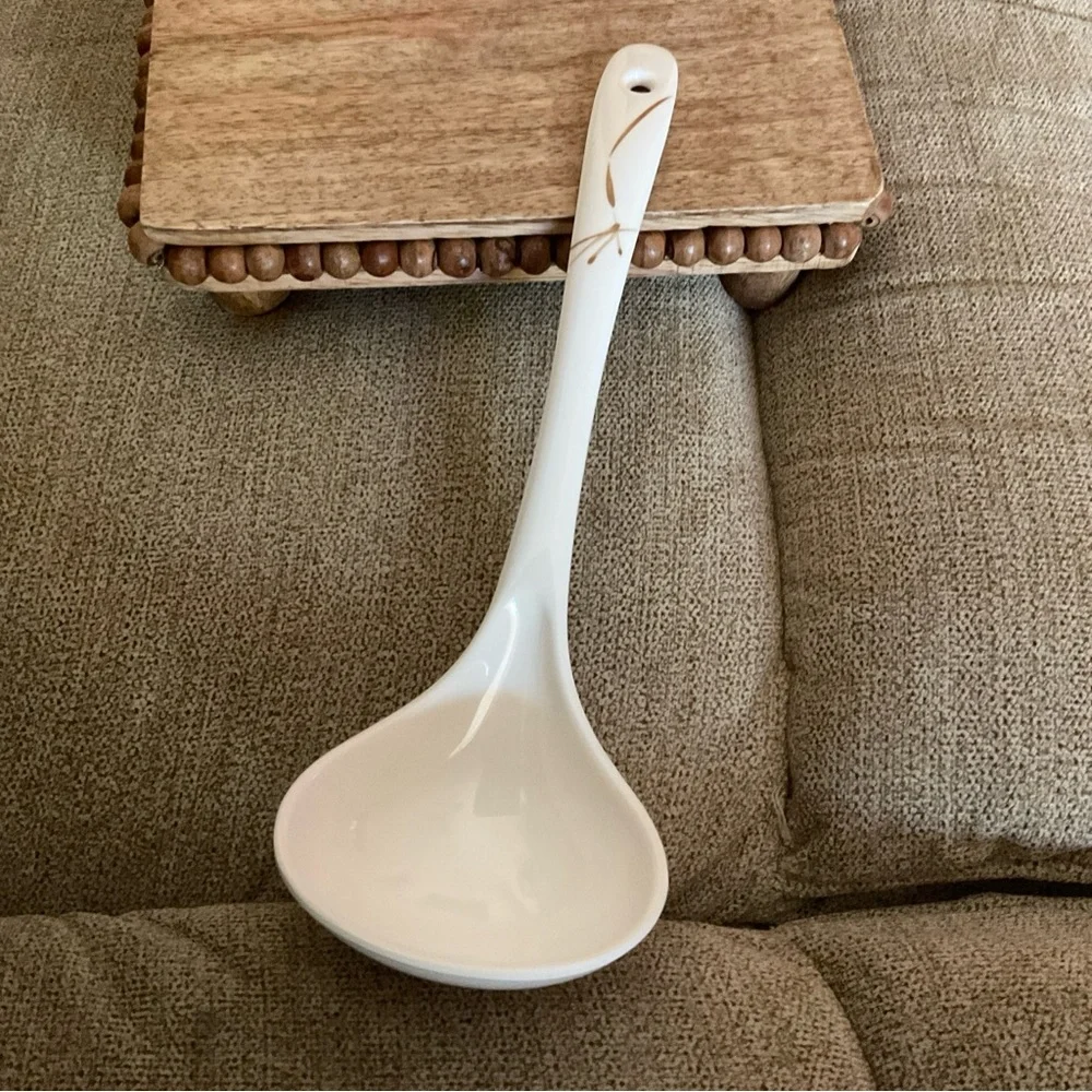🌸3 for $18🌸 Vintage Melamine Spoon Tai-Hong 7006-A Sm Ladle White Leaf Pattern