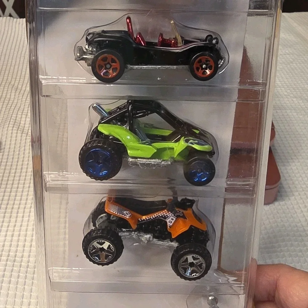 Hot Wheels Wishlist Gift Pack Diecast Car Collection Model 1806 Multicolor