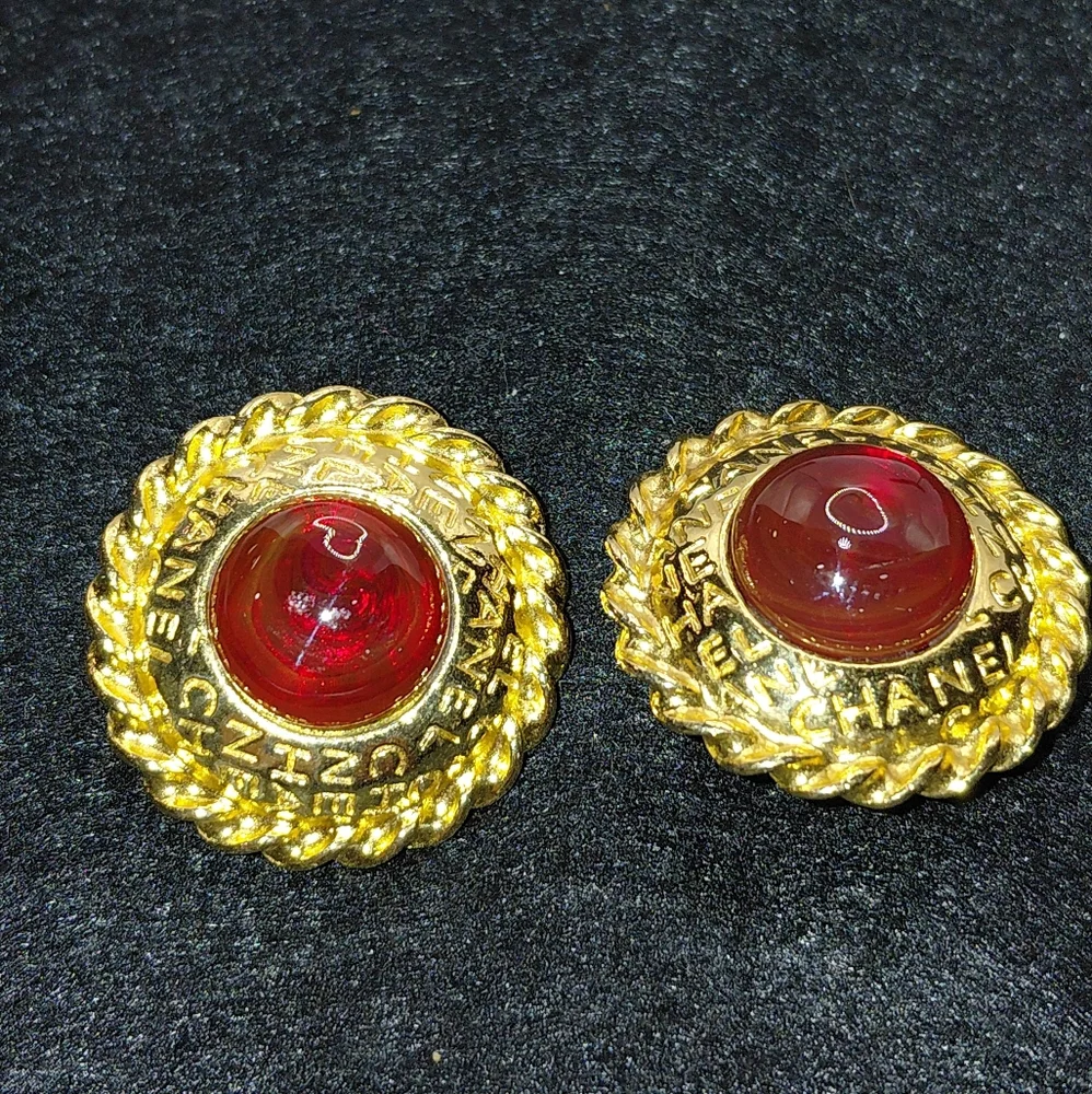 Chanel Vintage Gold plated Red Gripoix Earrings EVC!