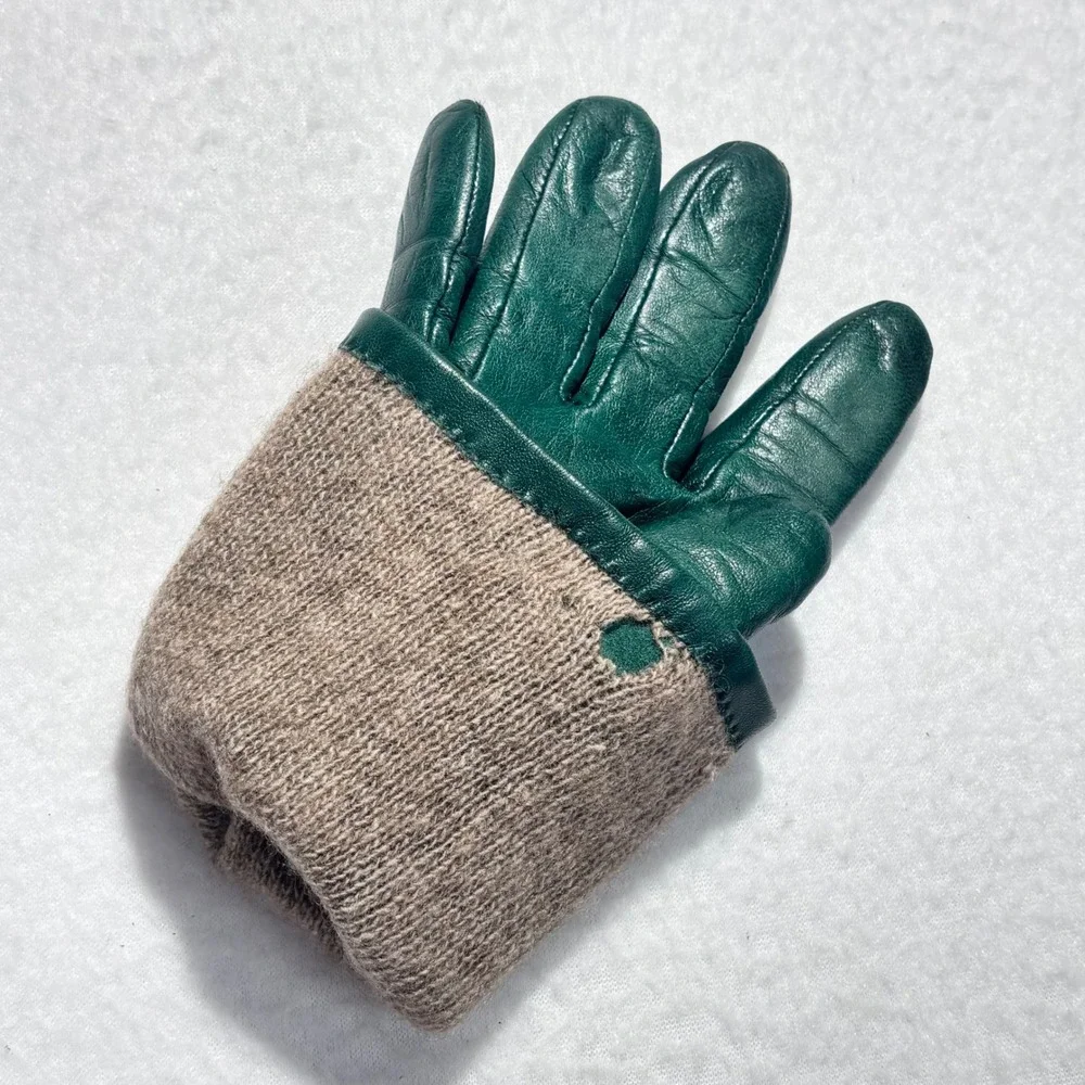 isotoner gloves green