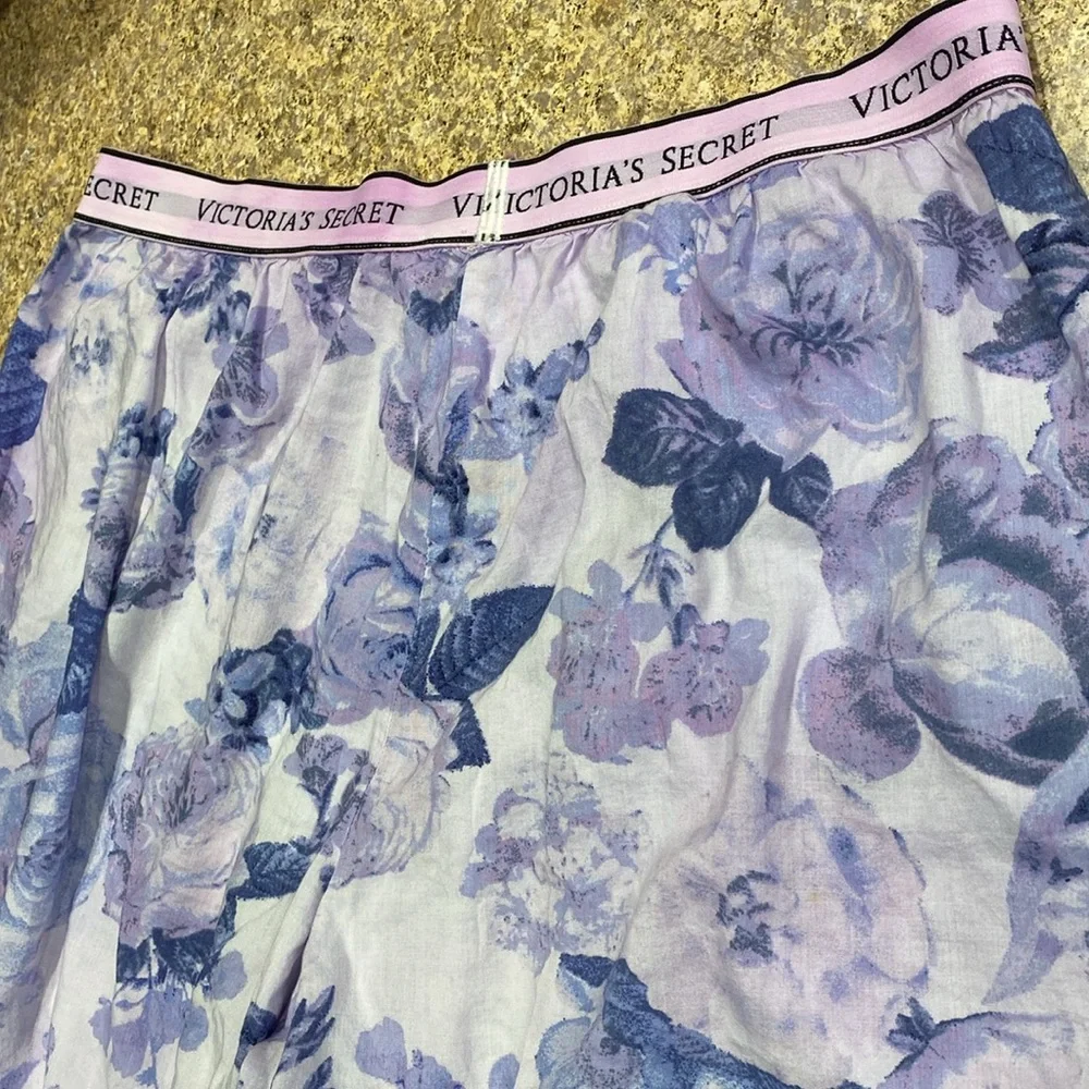 Victoria’s Secret Pajama Bottoms Pants Floral Lightweight Large