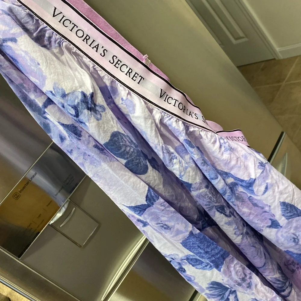 Victoria’s Secret Pajama Bottoms Pants Floral Lightweight Large