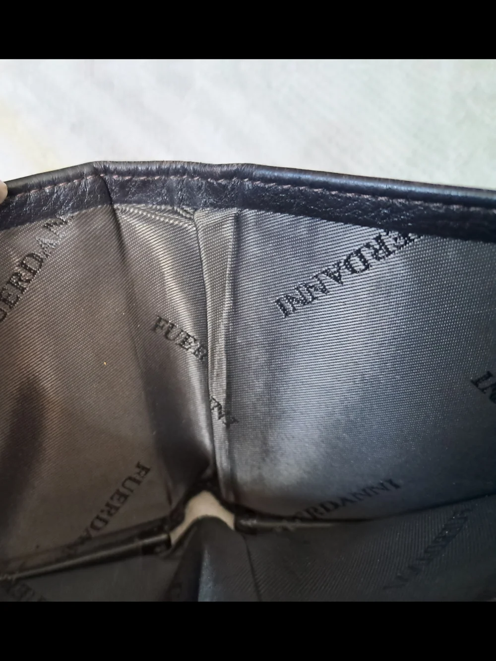 Fuerdanni black leather