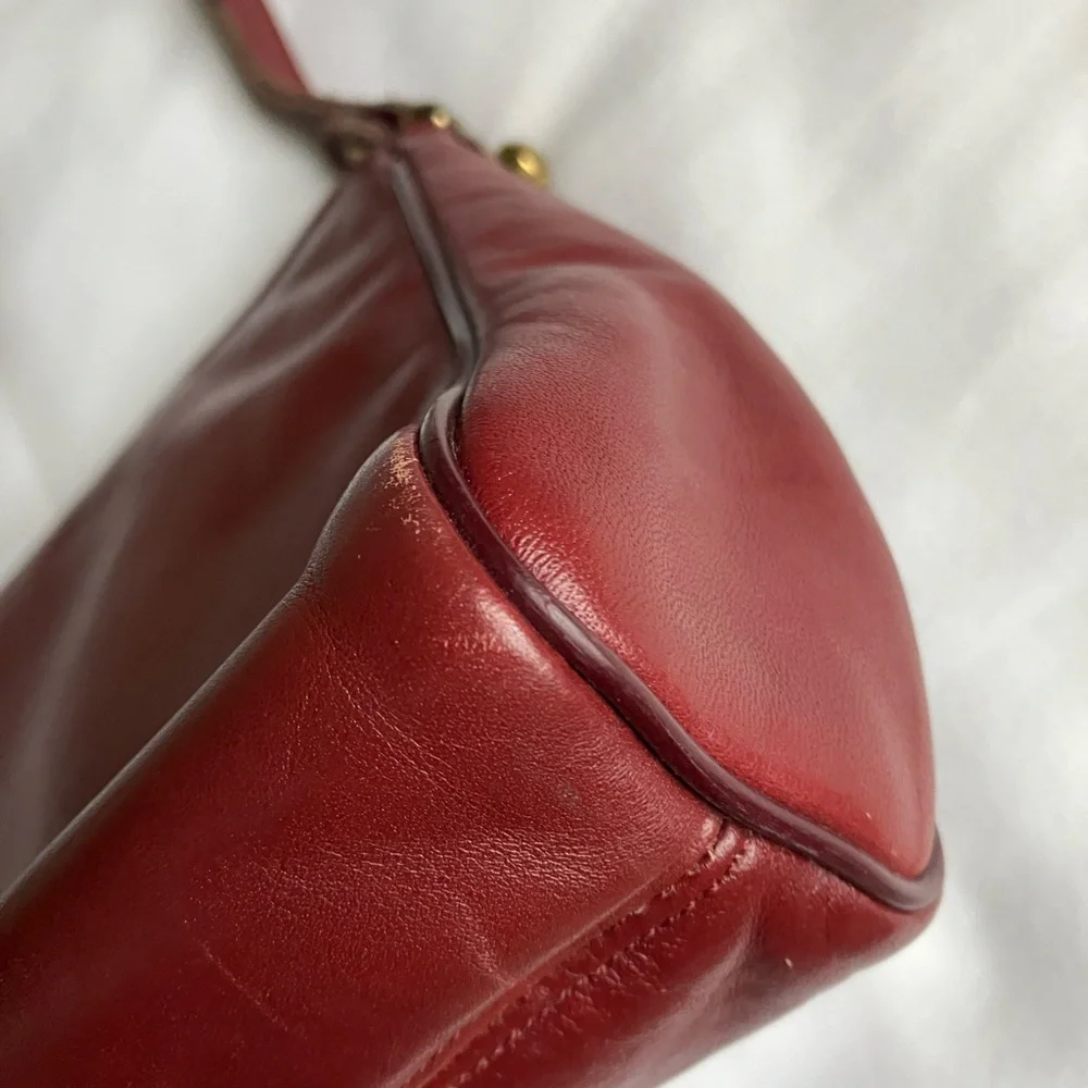 Etienne Aignet Classic Vintage Burgundy Leather Shoulder Bag