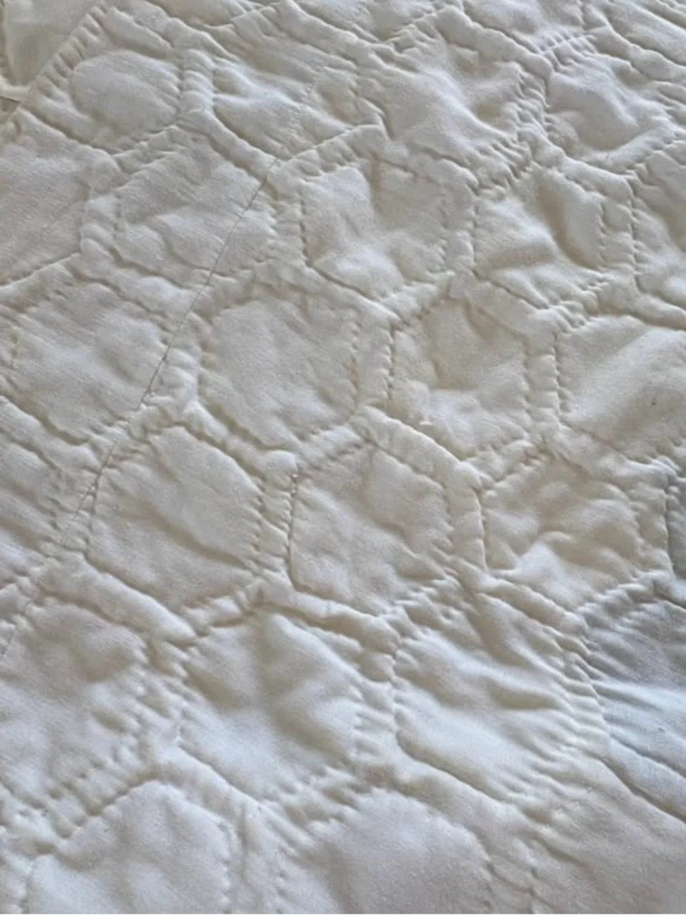 Handmade Vintage Floral Basket of Flowers Quilt - White, Red, Black