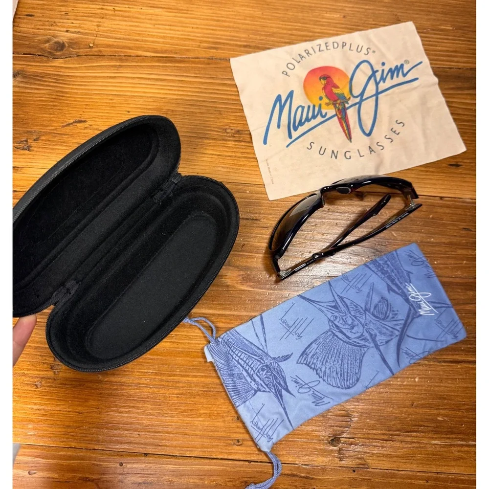 Maui Jim MJ-234-03‎ Yellowfin Polarized Sunglasses Dark Navy Unisex Wrap Sport