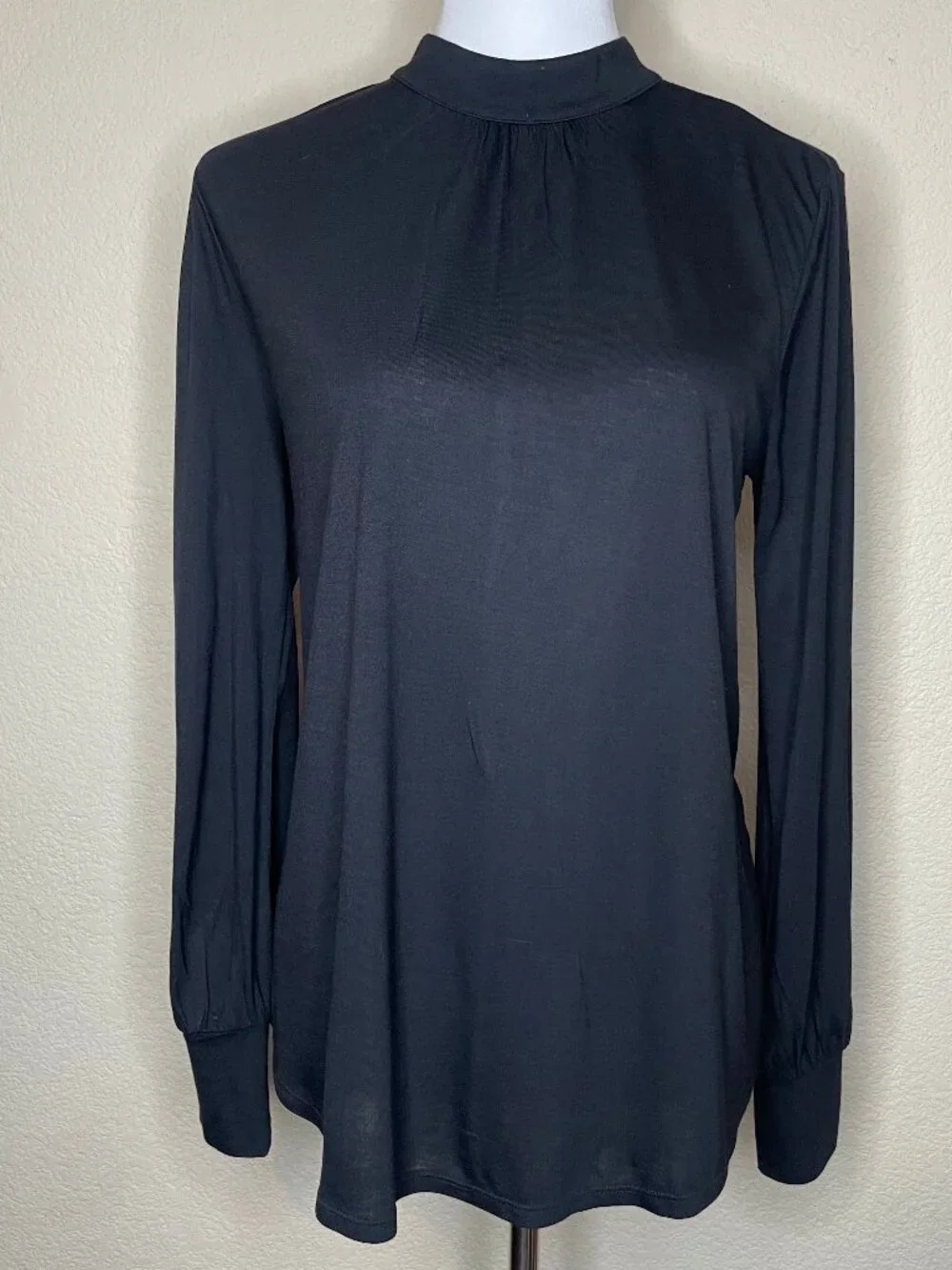 LOFT Outlet Dark Coquette Mock Neck Top - Keyhole Back - Small