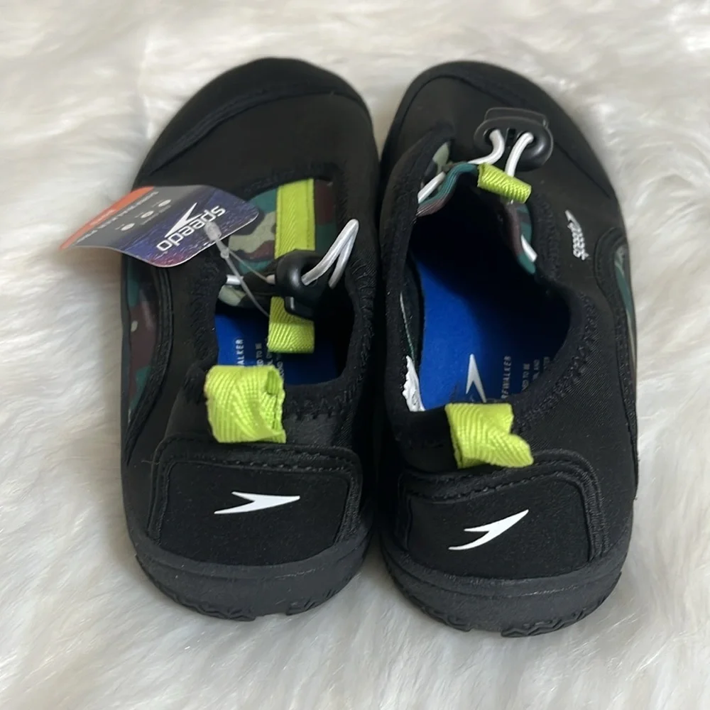 Speedo size medium
