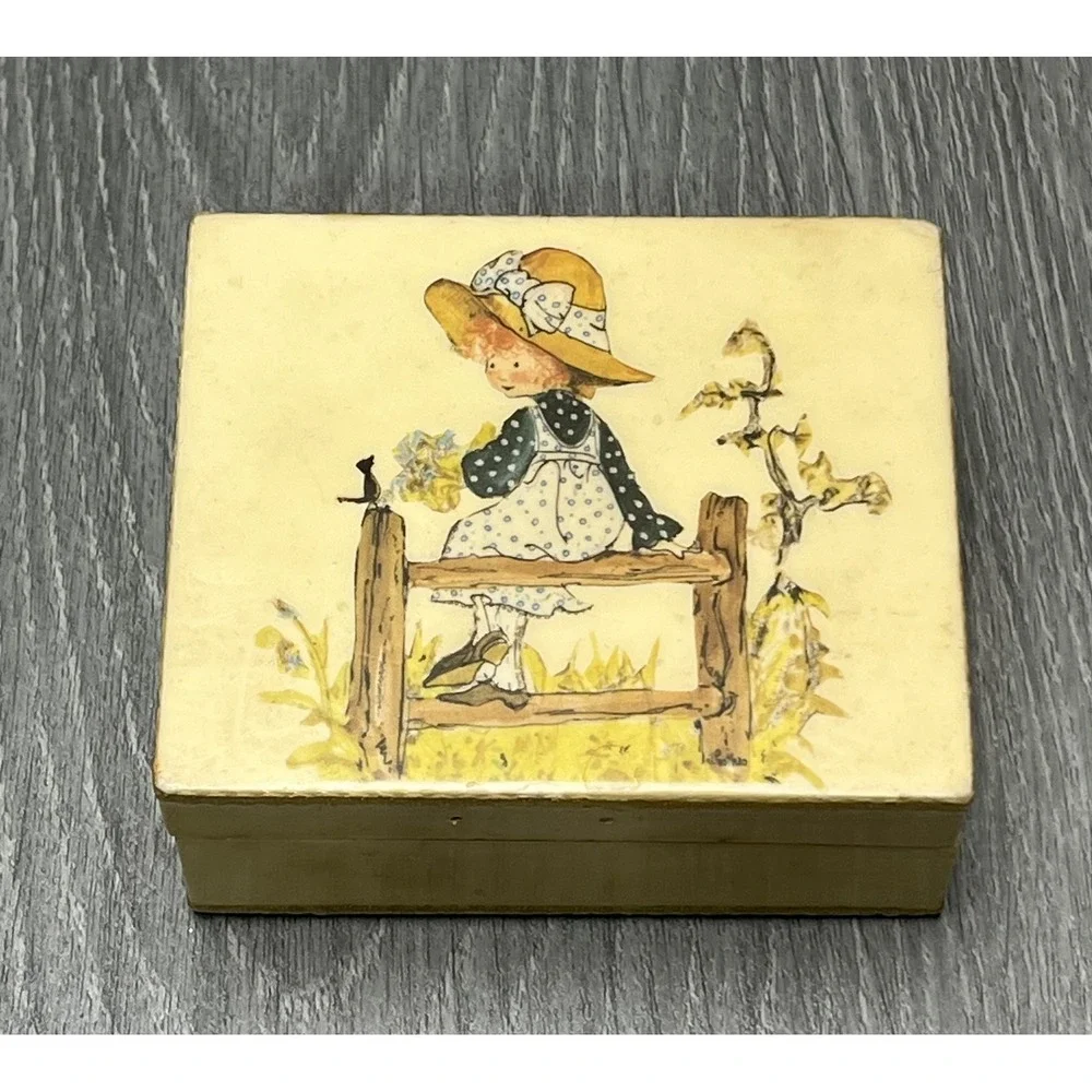 Vintage‎ Style Decorative Trinket Box Hinged Lid Country Girl Holly Hobbie
