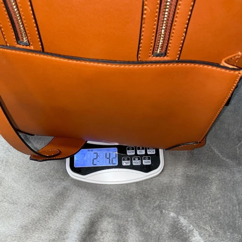 Estarer commuter essentials business