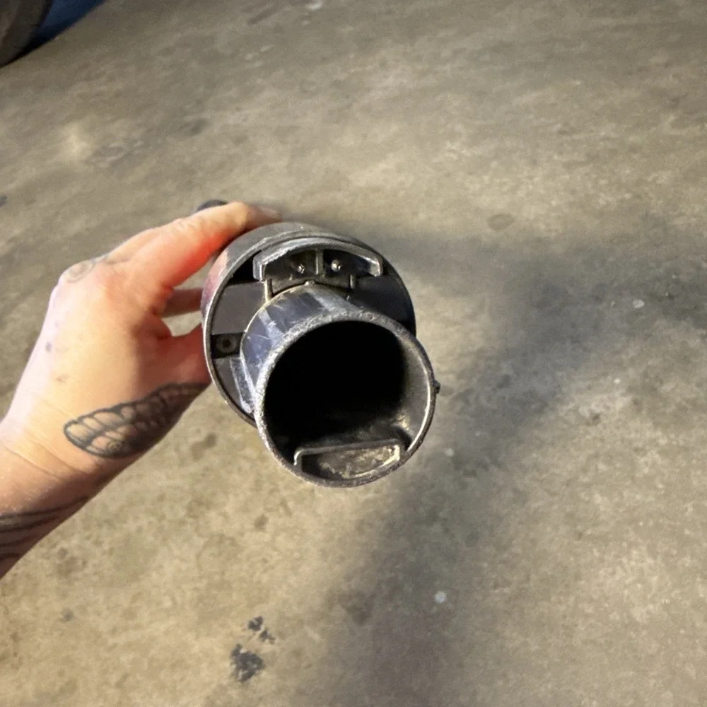 Dyson cordless assembly