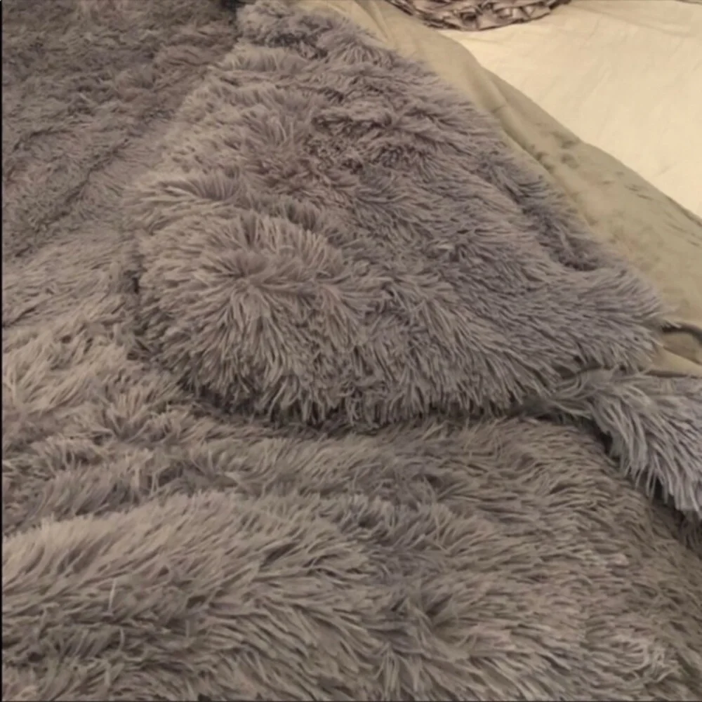 Think Vintage Online gray velvet