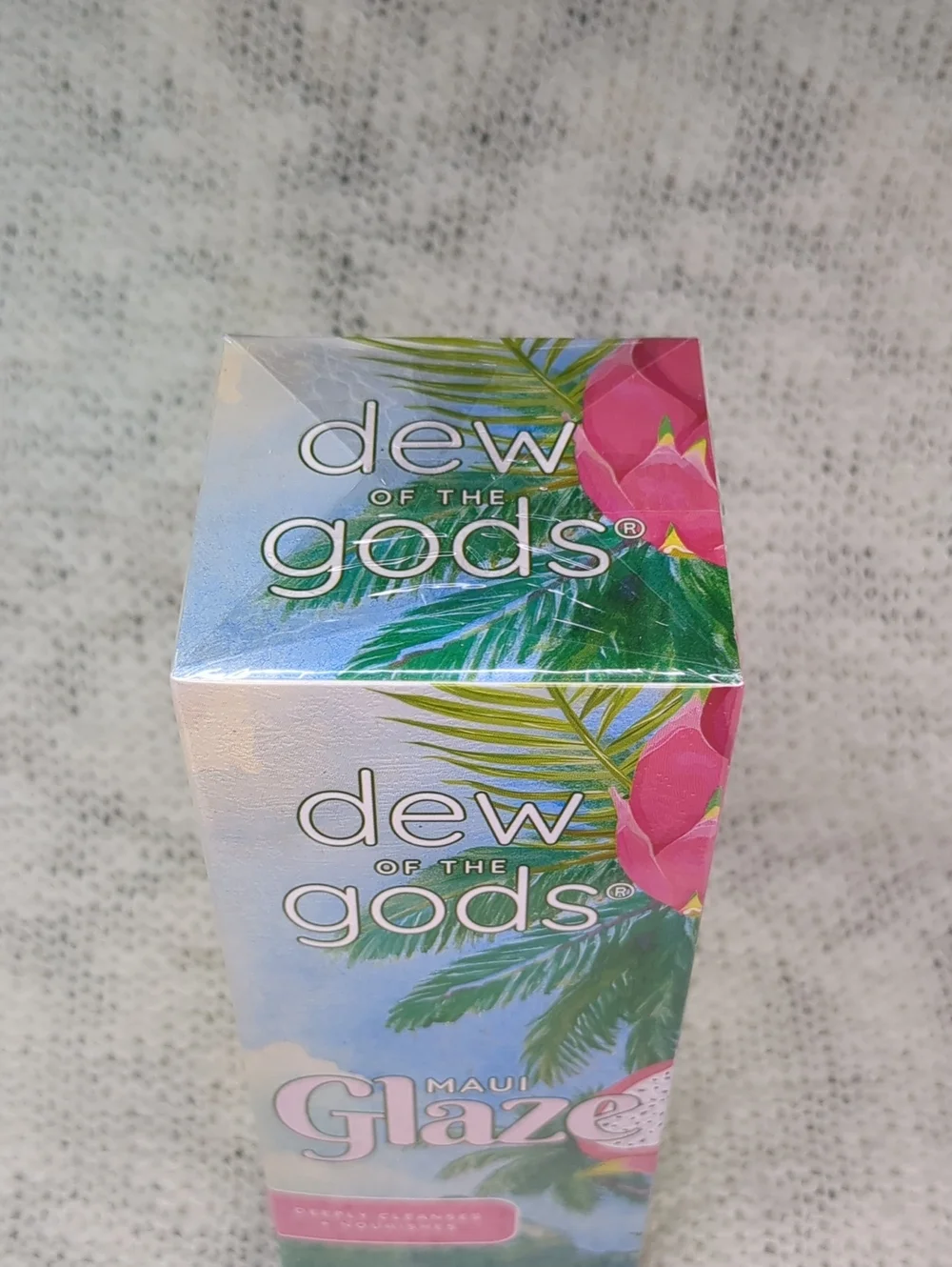 Dew of the Gods Maui Glaze Dragon Fruit Facial Cleanser, 150ml/5.07fl oz