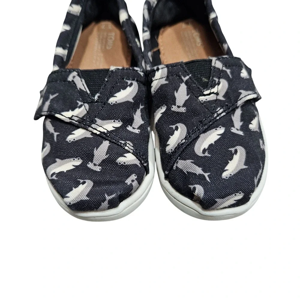 Toms durable lightweight