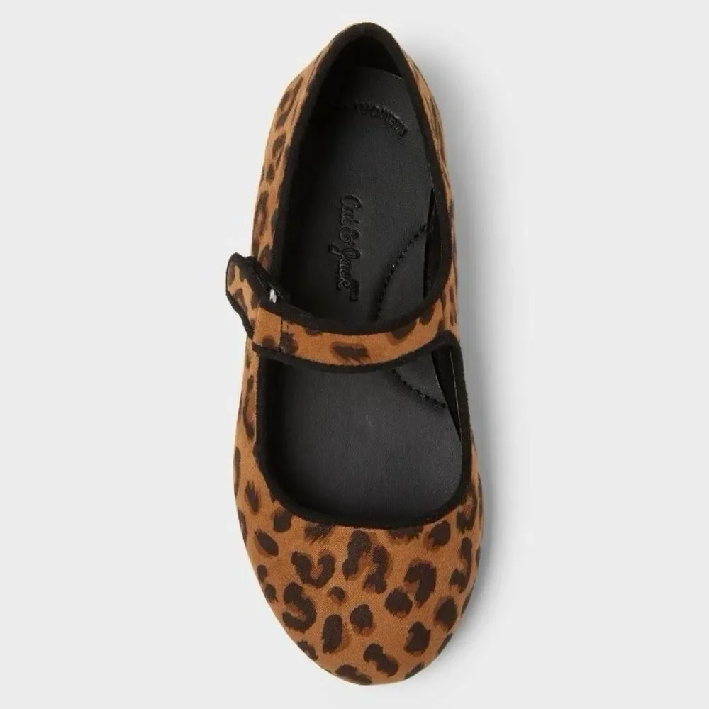 Cat & Jack medium also leopard