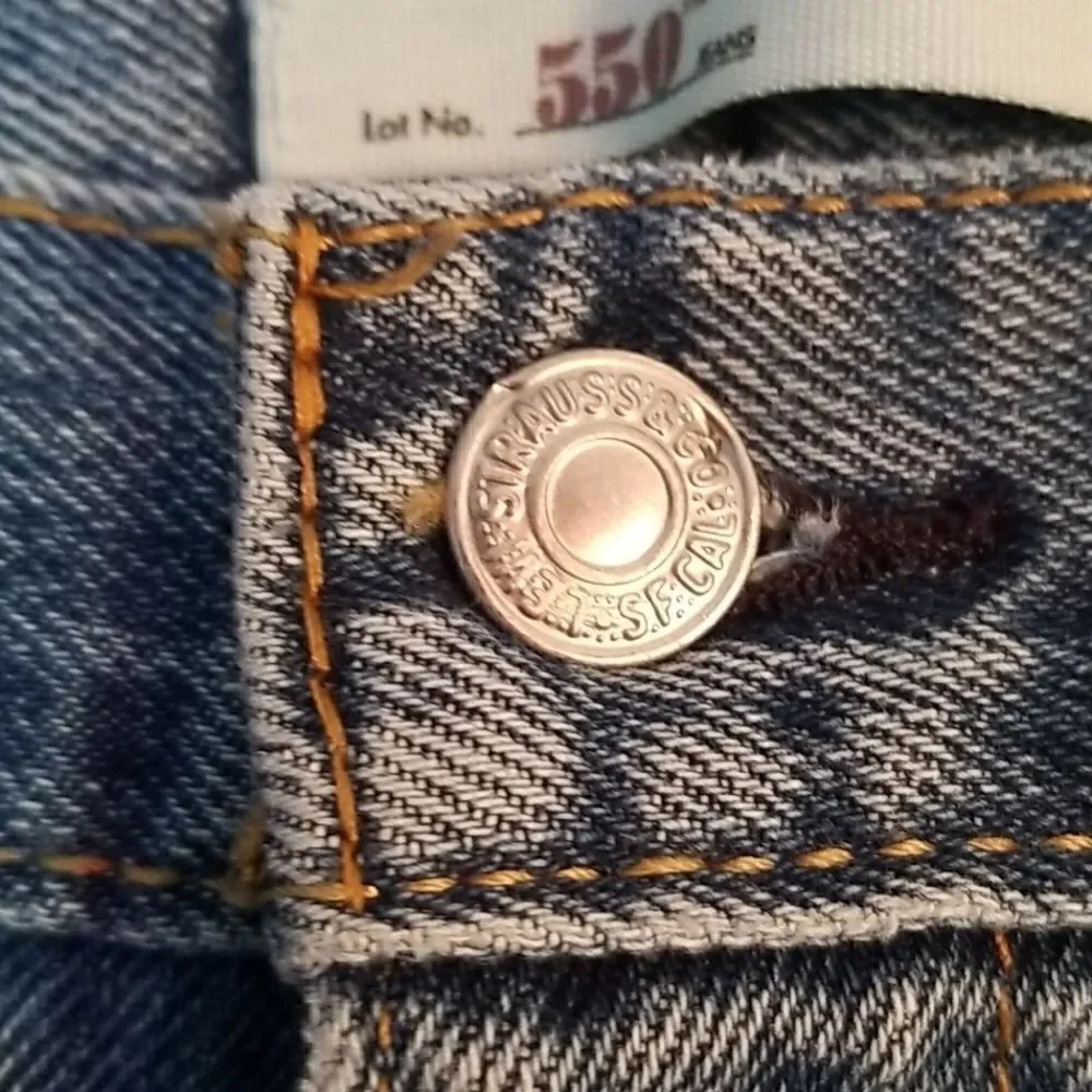 Levis say button disclose